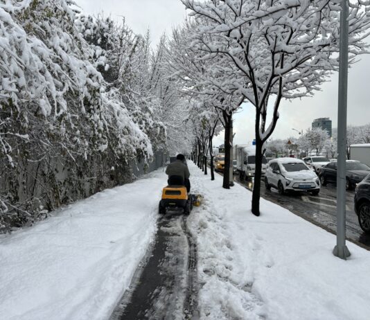 경기도, 주말에도 후속제설 작업 추진. 11개 시군에 2,639명 투입